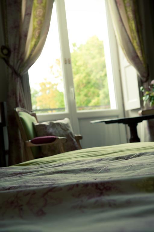 Bures-sur-Yvette 르 샤토 드 라 비에르주 B&B 객실 사진
